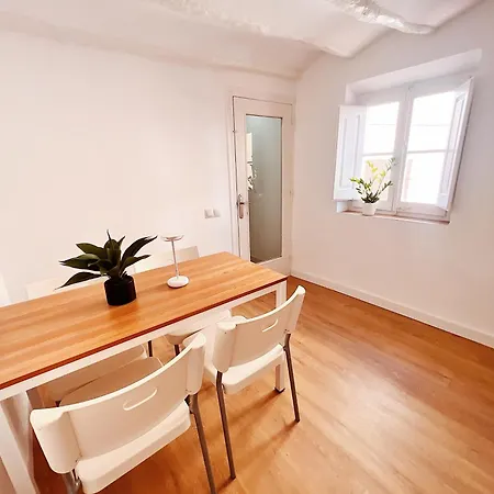 Lo Corner House Semesterbostad